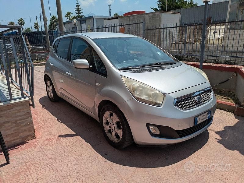 Usata Kia Venga Active 90 CV (66 kW) 2010 Grigio Utilitaria
