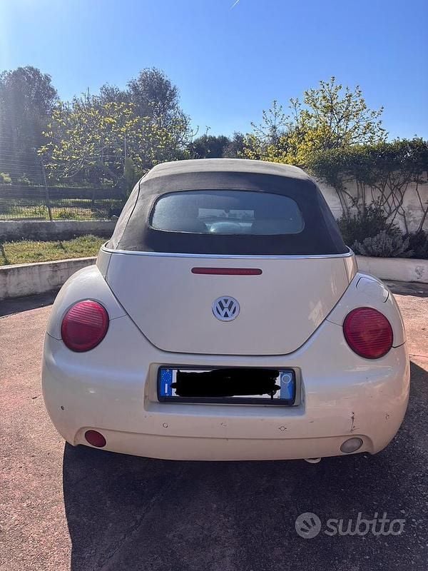 Usata VW New Beetle 116 CV (85 kW) 2004 Utilitaria