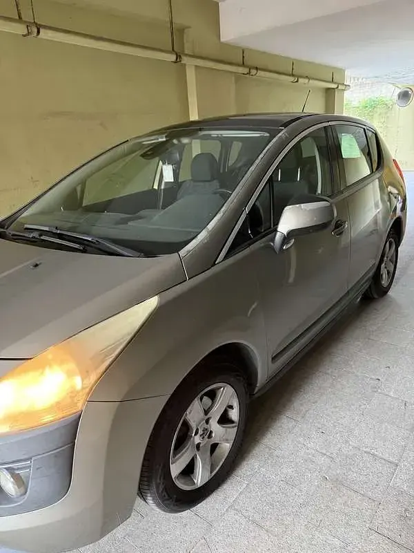Usata Peugeot 3008 109 CV (80 kW) 2009 Grigio Station wagon