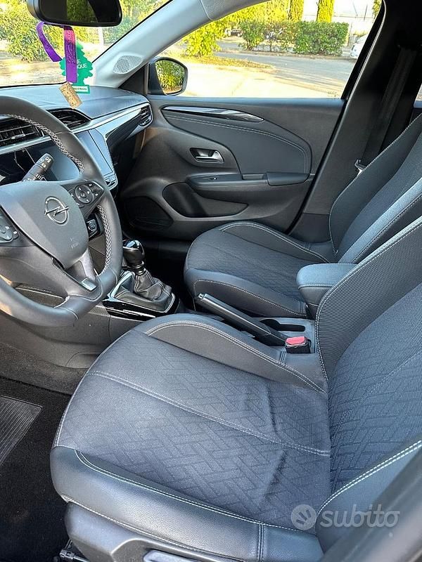 Usata Opel Corsa Elegance 101 CV (74 kW) 2023 Nero Utilitaria