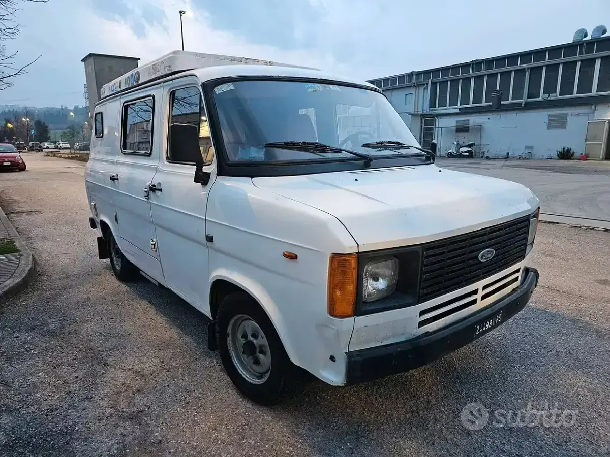 Usata Ford Transit 1981 Bianco Furgone