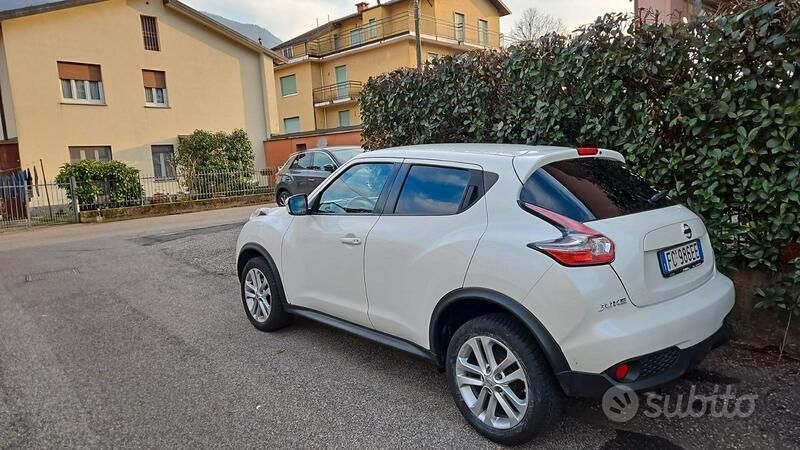 Usata Nissan Juke Acenta 115 CV (84 kW) 2015 Bianco SUV