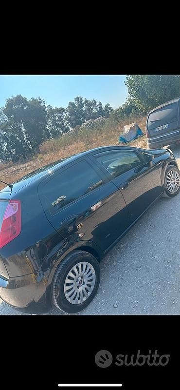 Usata Fiat Grande Punto 75 CV (55 kW) 2007 Nero Utilitaria