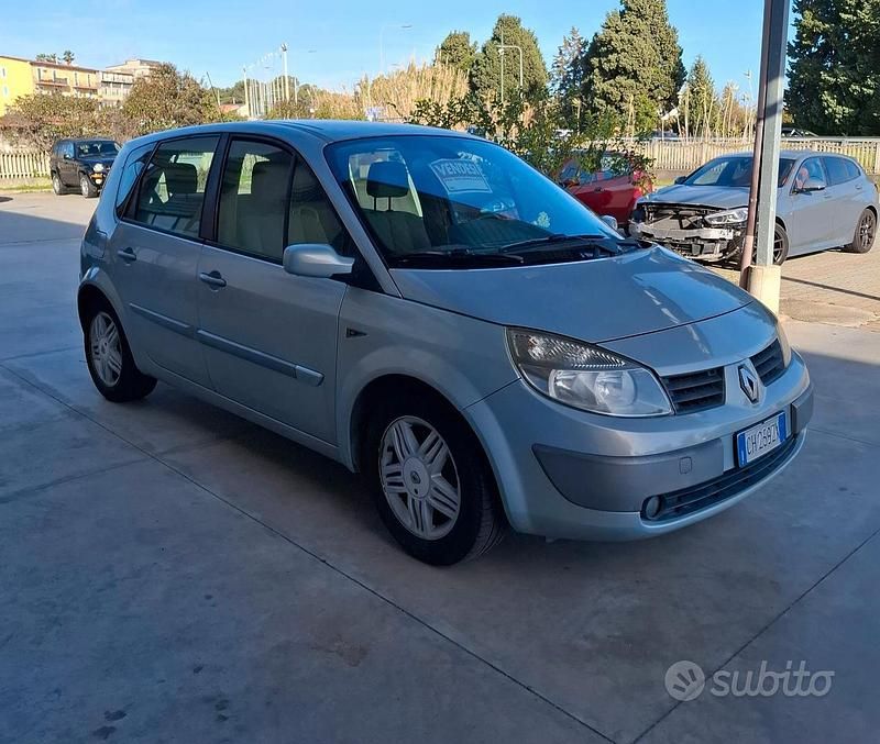 Usata Renault Scénic 2003 Grigio Monovolume