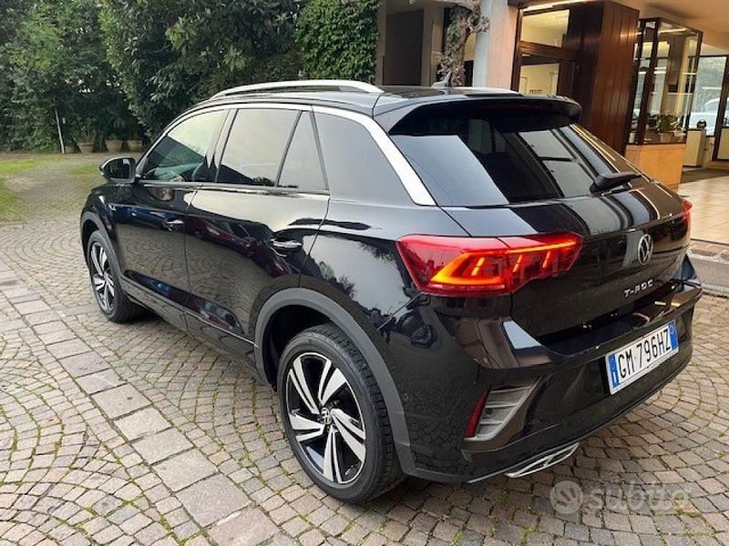 Usata VW T-Roc R-line 150 CV (110 kW) 2023 Nero SUV