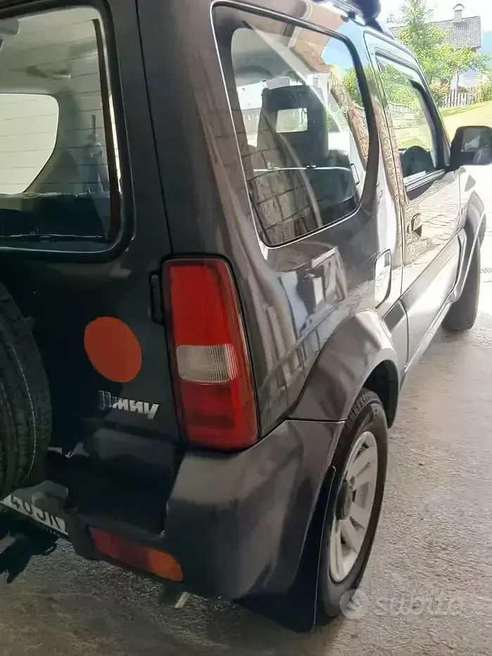 Usata Suzuki Jimny 2011 Grigio SUV