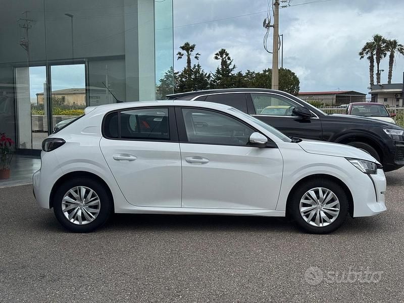 Usata Peugeot 208 Active 75 CV (55 kW) 2021 Bianco Utilitaria