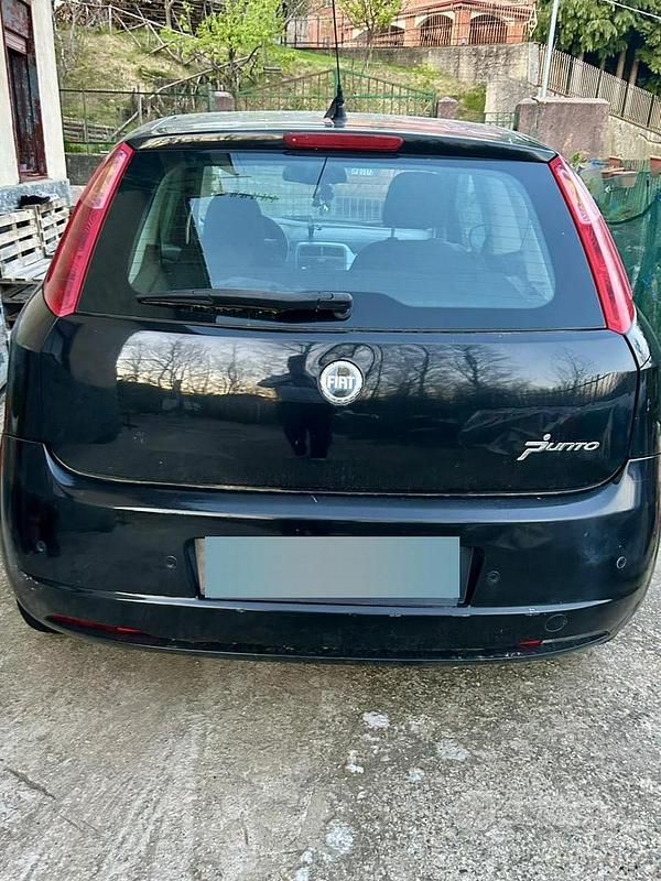 Usado Fiat Grande Punto 65 HP (47 kW) 2006 Preto Citadino