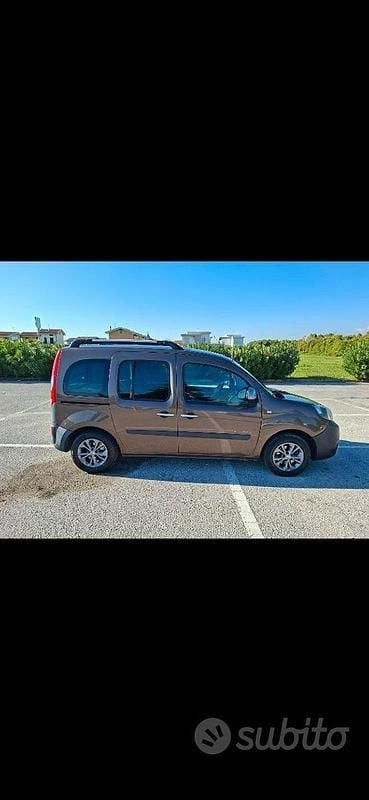 Usata Renault Kangoo 110 CV (80 kW) 2014 Marrone Monovolume