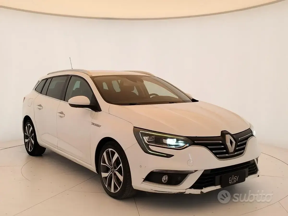Usata Renault Mégane GrandTour Bose Edition 110 CV (80 kW) 2018 Bianco Station wagon