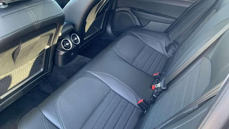 Usata Alfa Romeo Giulia Business 150 CV (110 kW) 2018 Berlina