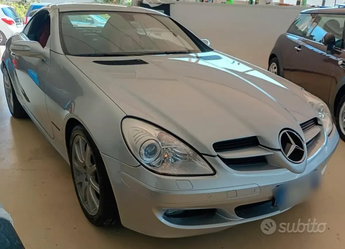 Usata Mercedes SLK200 163 CV (119 kW) 2006 Grigio Cabrio