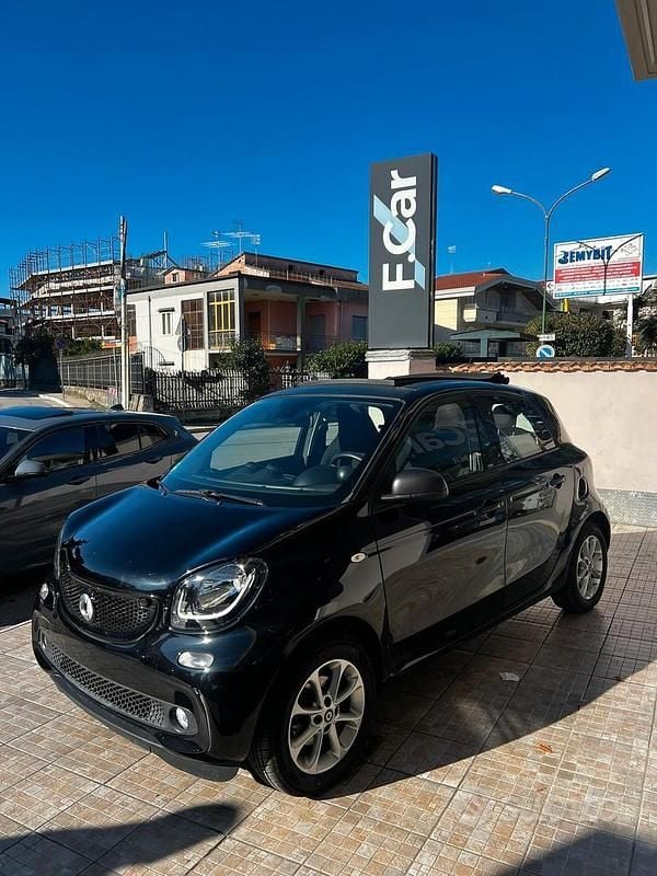 Usata Smart ForFour Passion 90 CV (66 kW) 2019 Nero Utilitaria