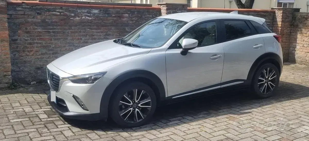 Usata Mazda CX-3 Luxury 105 CV (77 kW) 2015 Grigio SUV