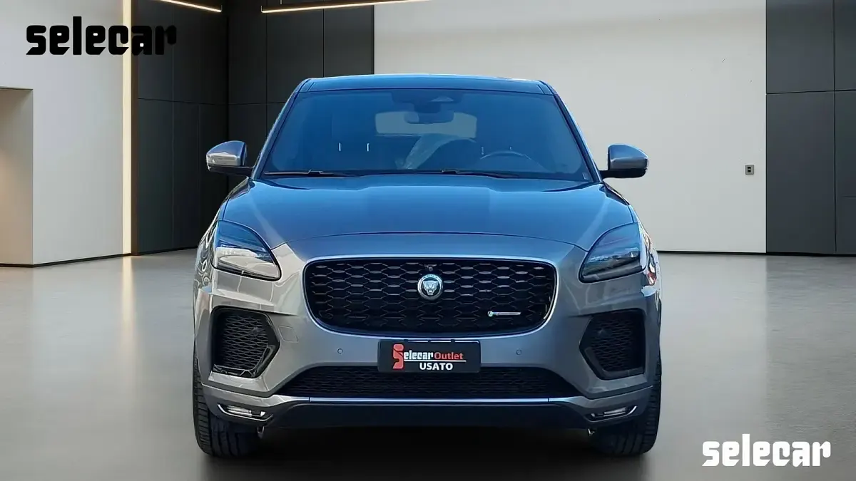Usata Jaguar E-Pace R-Dynamic 163 CV (119 kW) 2021 Grigio manhattan metallizzato SUV