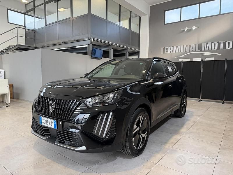 Usata Peugeot 2008 Allure 101 CV (74 kW) 2025 Nero SUV
