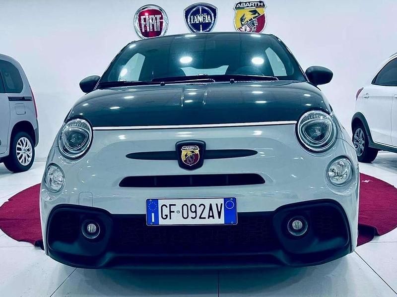 Usata Abarth 595 Competizione 179 CV (131 kW) 2021 Bicolor grigio pista/campovolo Utilitaria