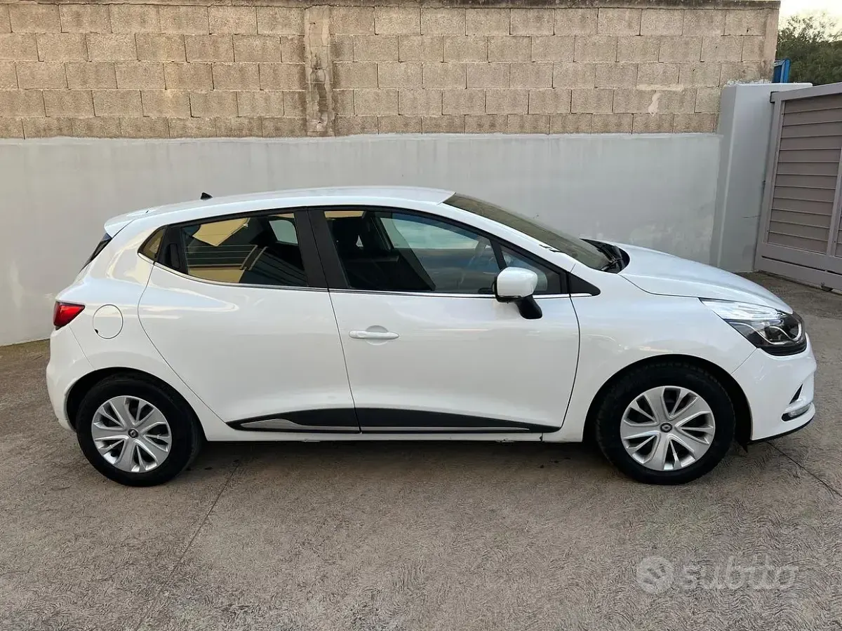 Usata Renault Clio 75 CV (55 kW) 2017 Bianco Utilitaria