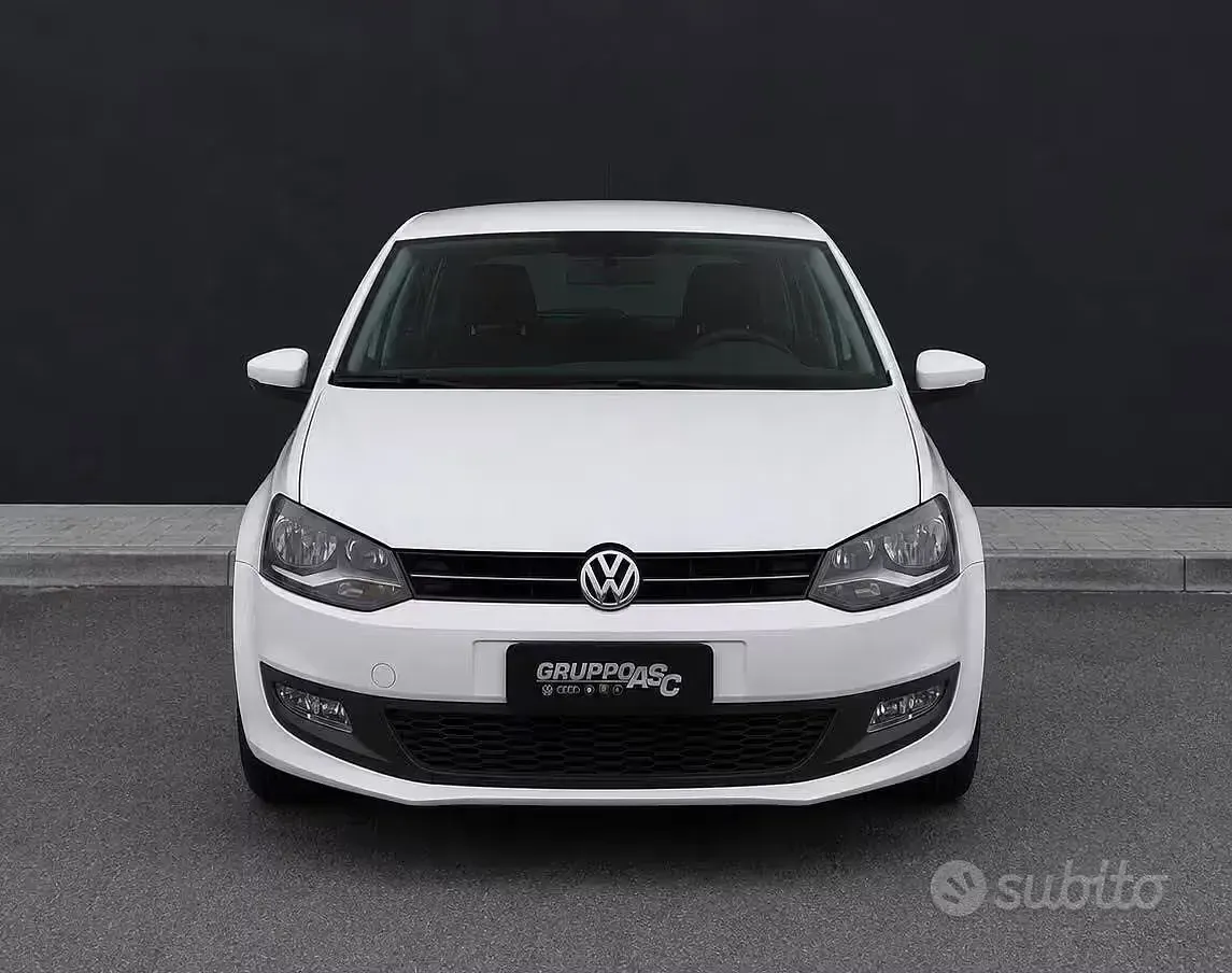 Usata VW Polo Comfortline 75 CV (55 kW) 2013 Bianco Utilitaria