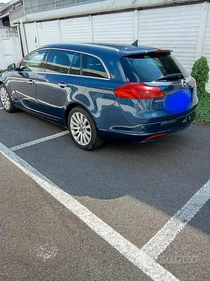 Usata Opel Insignia 140 CV (102 kW) 2012 Blu Station wagon