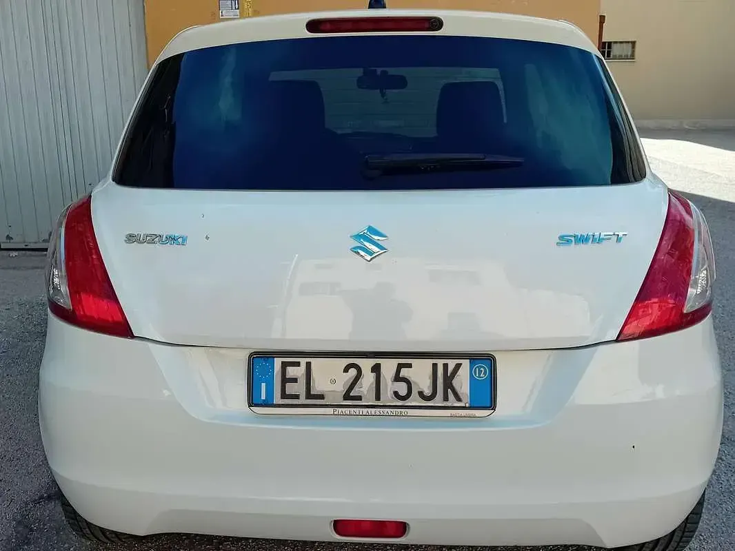 Usata Suzuki Swift GL 75 CV (55 kW) 2012 Bianco Utilitaria