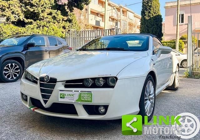 Usata Alfa Romeo Spider 209 CV (153 kW) 2009 Bianco Cabrio
