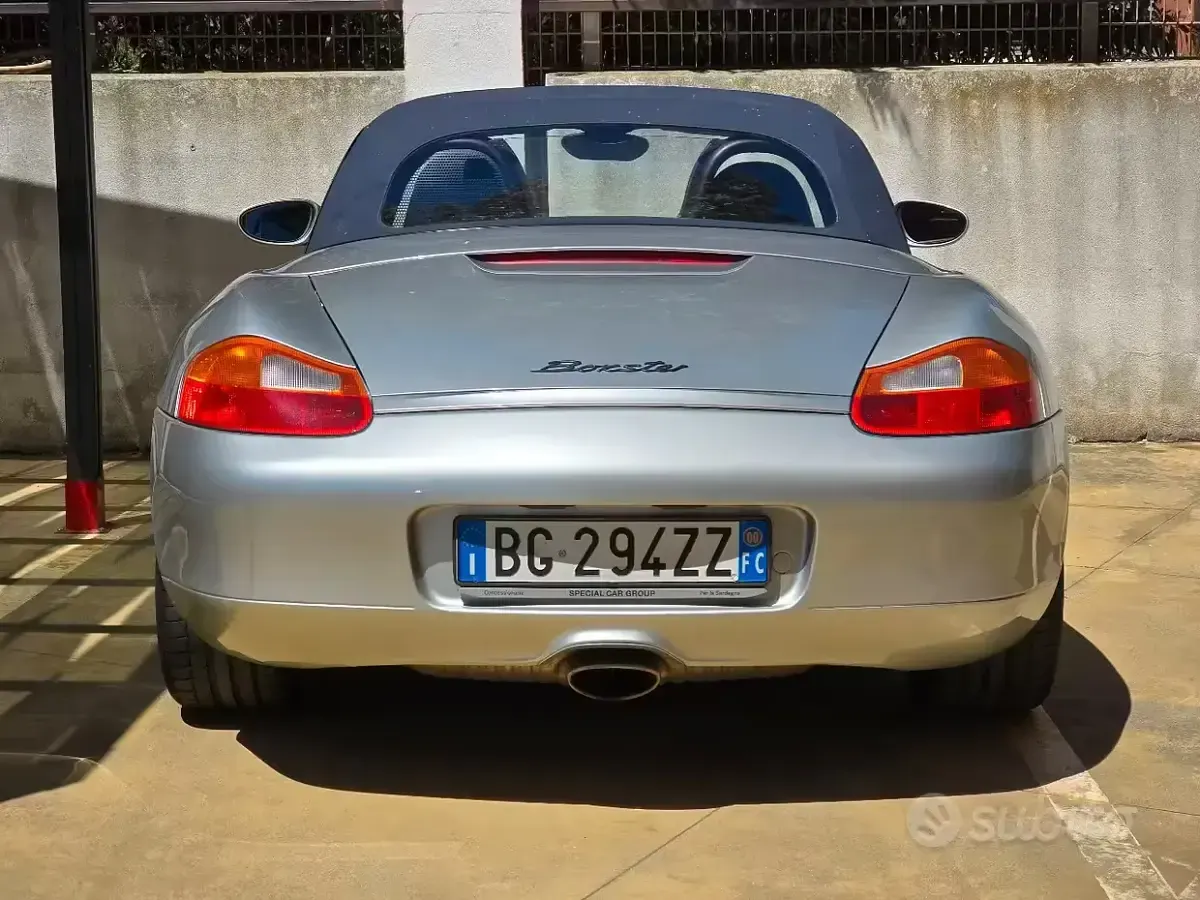 Usata Porsche Boxster 220 CV (161 kW) 2000 Grigio Cabrio