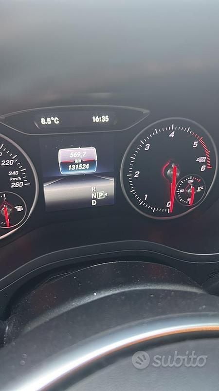 Usata Mercedes B200 2016 Grigio Monovolume