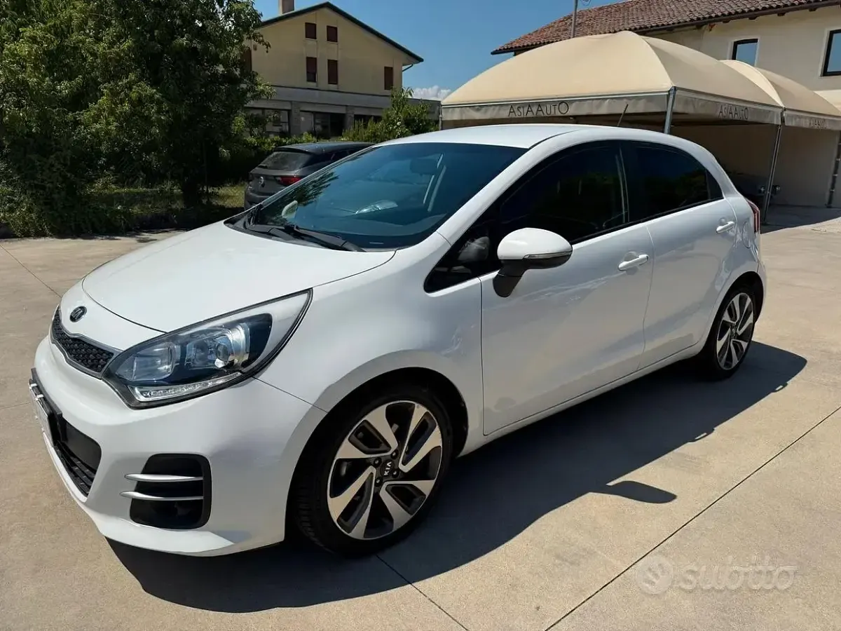 Usata Kia Rio 90 CV (66 kW) 2015 Other Berlina