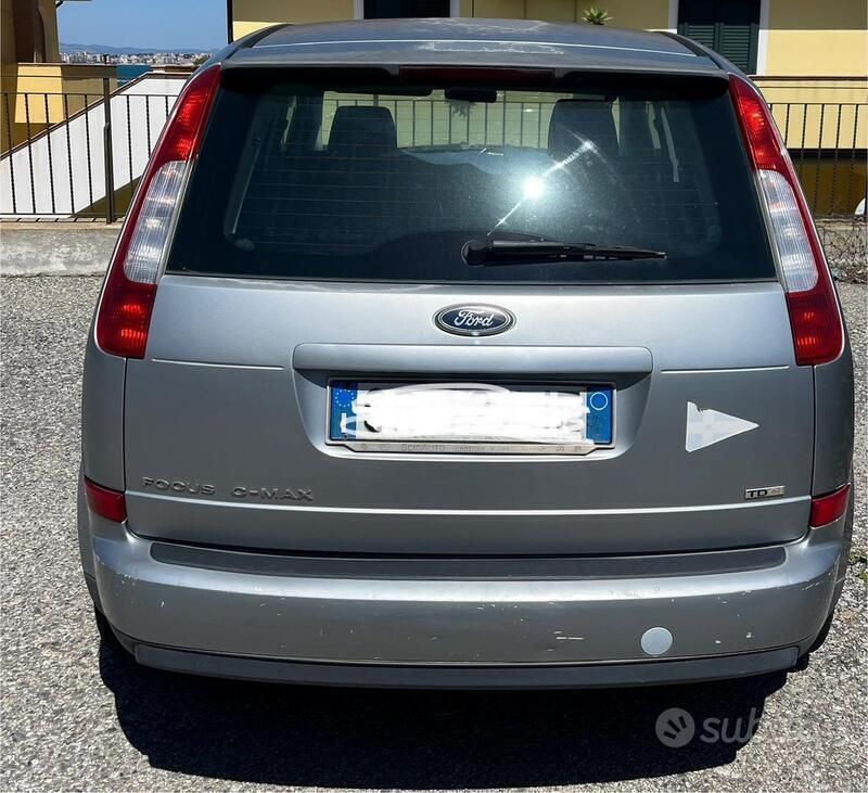 Grigio Usata 2004 Ford C-MAX Monovolume | 1500 € (Buon prezzo) - Immagine 1/4