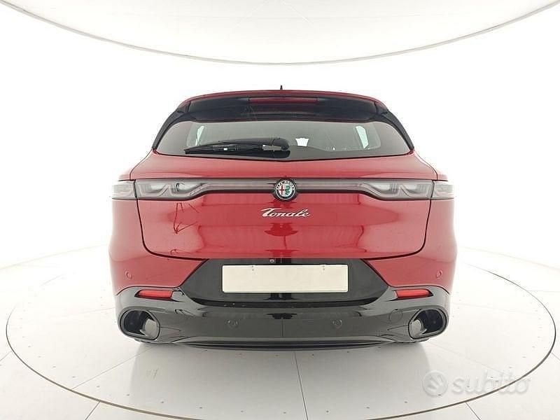 Gebraucht Alfa Romeo Tonale Sprint 131 PS (96 kW) 2024 Rot SUV