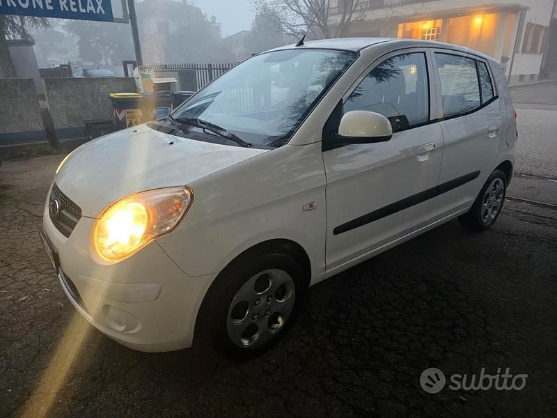 Usata Kia Picanto 60 CV (44 kW) 2009 Bianco Utilitaria