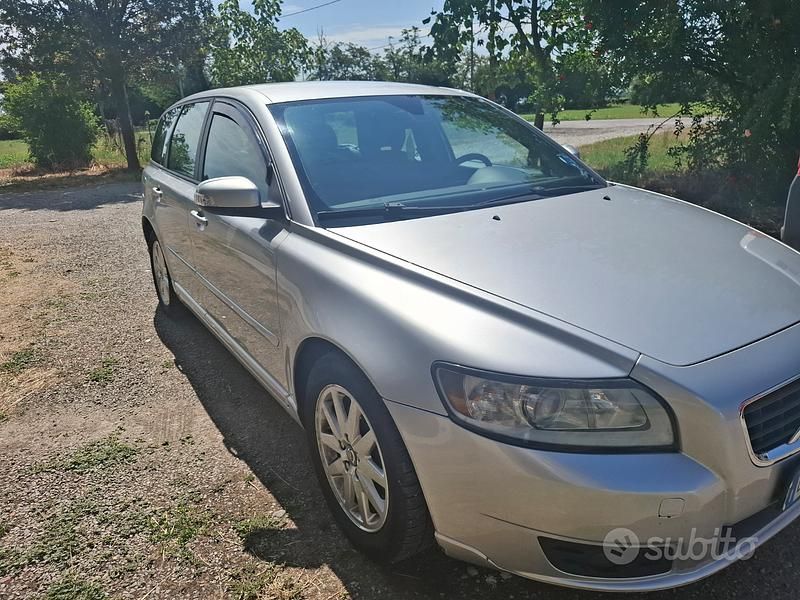 Usata Volvo V50 136 CV (100 kW) 2008 Grigio Station wagon
