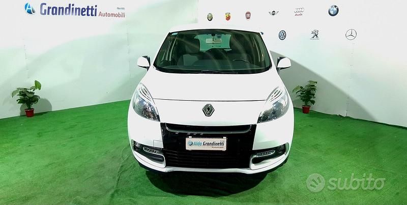 Usata Renault Scénic III XMOD 110 CV (80 kW) 2013 Bianco Monovolume