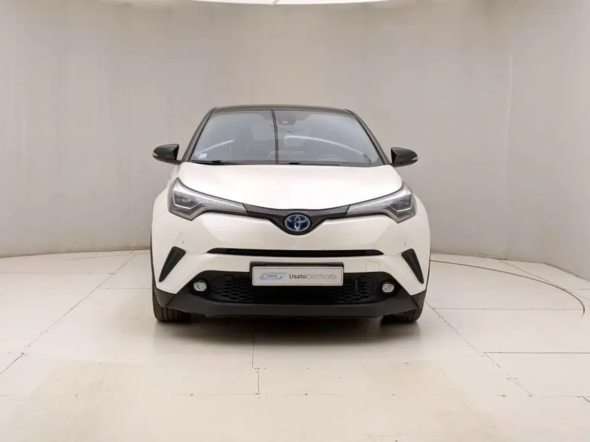 Usata Toyota C-HR Lounge 98 CV (72 kW) 2018 Bianco SUV