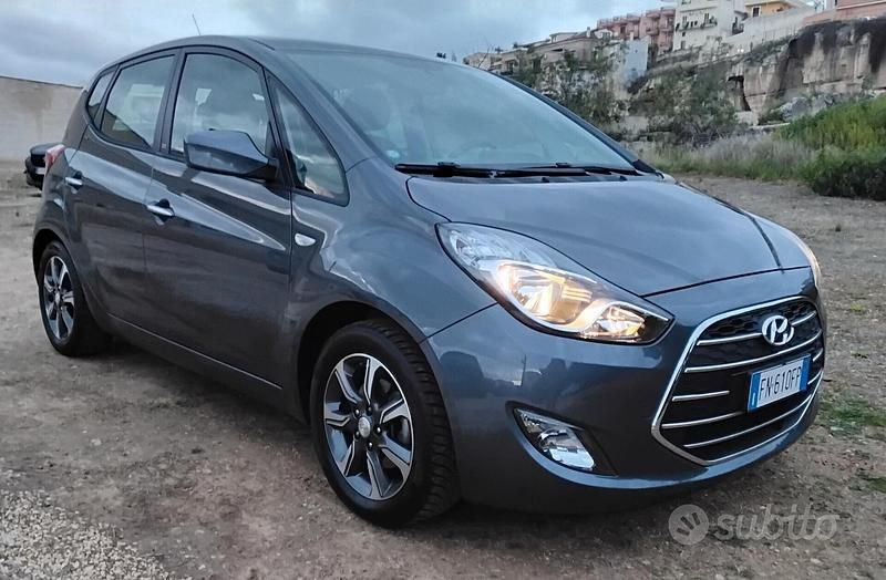 Usata Hyundai i20 Comfort 84 CV (61 kW) 2018 Grigio Berlina