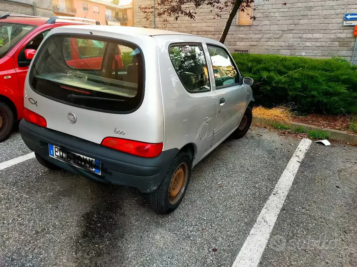 Usata Fiat 600 54 CV (39 kW) 2010 Grigio Utilitaria