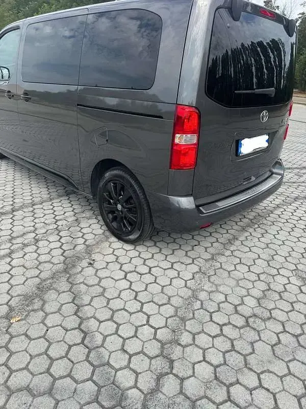 Usata Toyota Proace Verso Edition 177 CV (130 kW) 2024 Grigio Station wagon