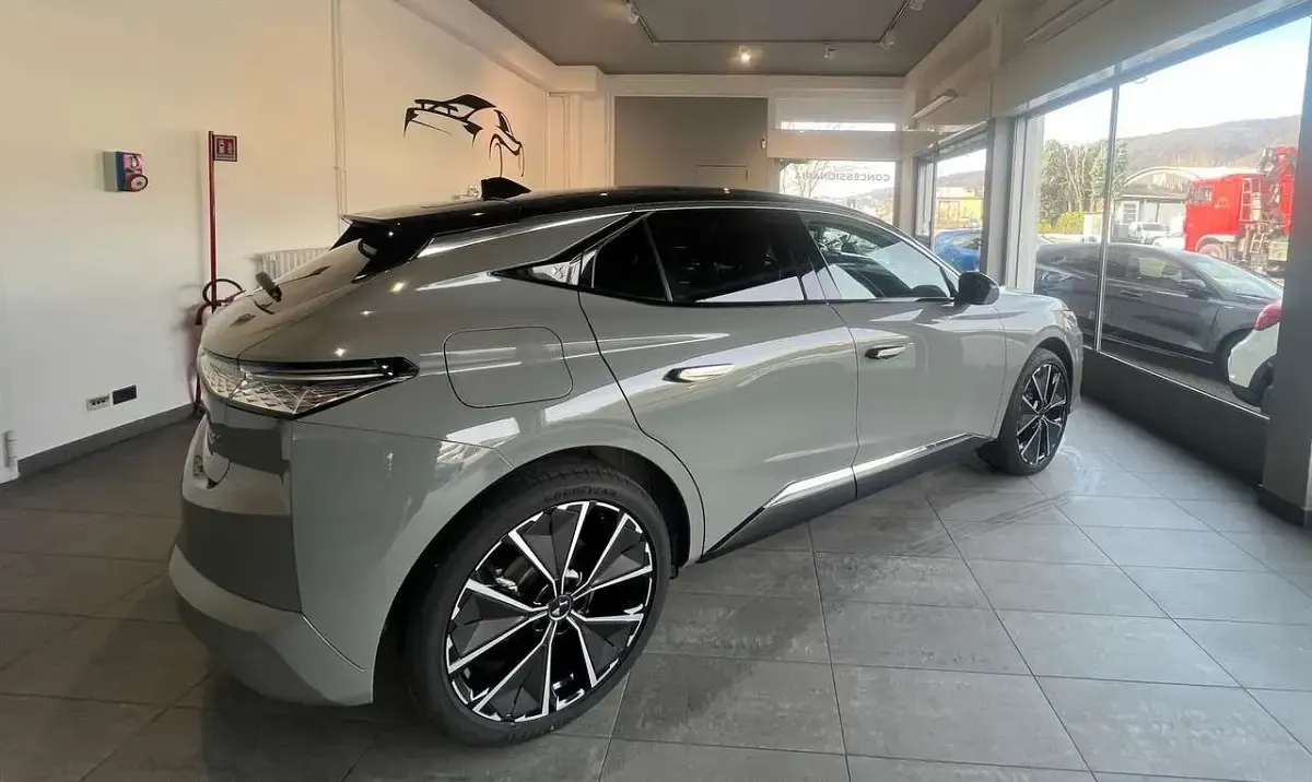 Usata DS Automobiles DS4 Crossback Opera 179 CV (131 kW) 2023 Grigio SUV