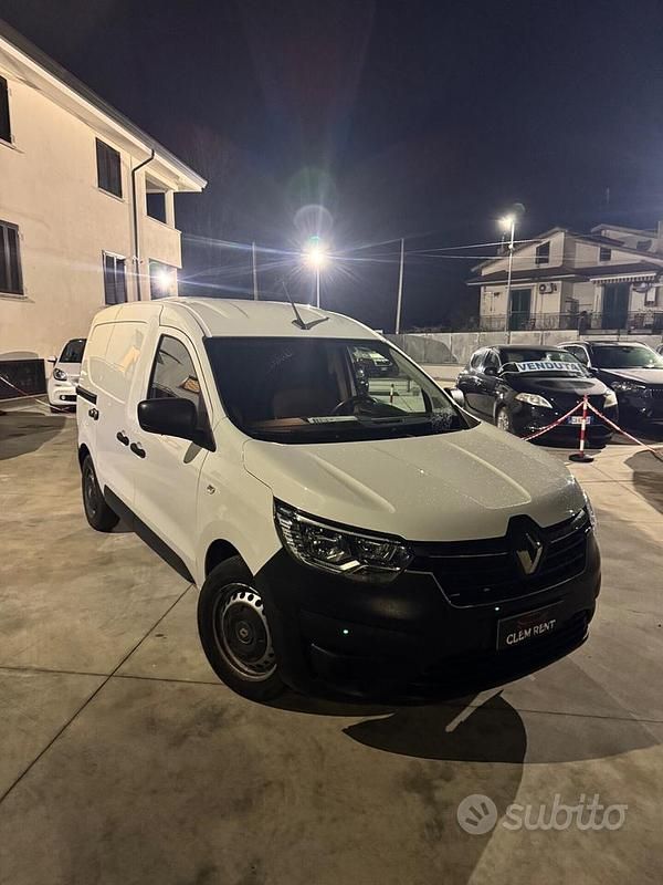 Usado Renault Express 95 CV (69 kW) 2022 Blanco Monovolumen