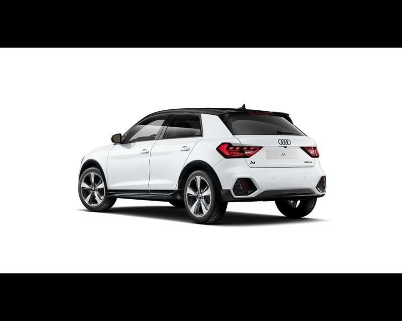 Nuova Audi A1 Ambiente 116 CV (85 kW) 2026 Bianco ghiacciaio metallizzato SUV