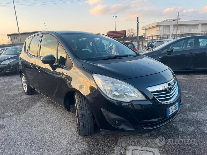 Occasion Opel Meriva Cosmo 95 ch (69 kW) 2015 Noir Monospace