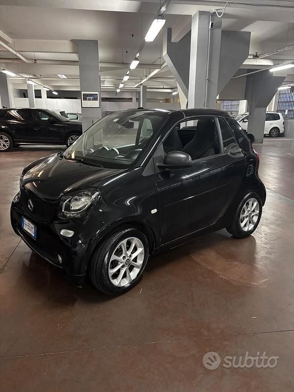 Usata Smart ForTwo Cabrio Prime 70 CV (51 kW) 2017 Nero Cabrio