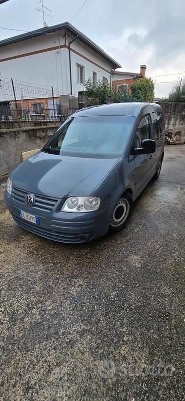 Usata VW Caddy 105 CV (77 kW) 2010 Grigio Monovolume