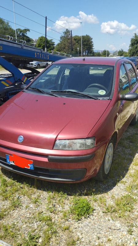 Usata Fiat Punto 60 CV (44 kW) 2002 Rosso Utilitaria