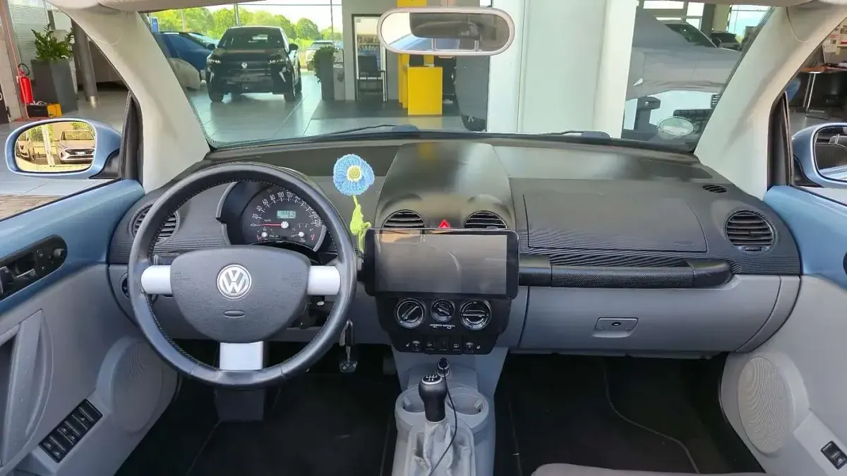 Usata VW New Beetle 101 CV (74 kW) 2004 Utilitaria