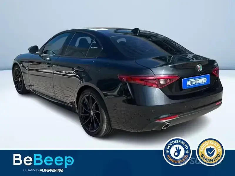 Usata Alfa Romeo Giulia Super 150 CV (110 kW) 2017 Nero metallizzato Berlina