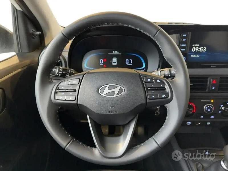 Usata Hyundai i10 67 CV (49 kW) 2024 Bianco Utilitaria