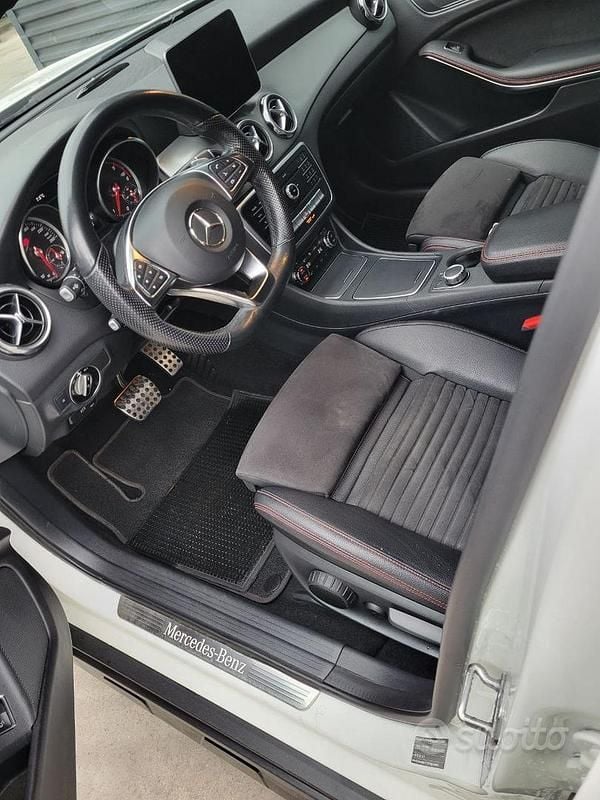 Usata Mercedes GLA220 170 CV (125 kW) 2018 Bianco SUV
