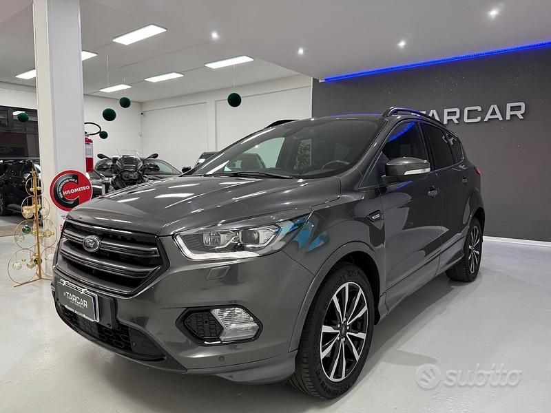 Usata Ford Kuga ST-Line 120 CV (88 kW) 2019 Grigio SUV